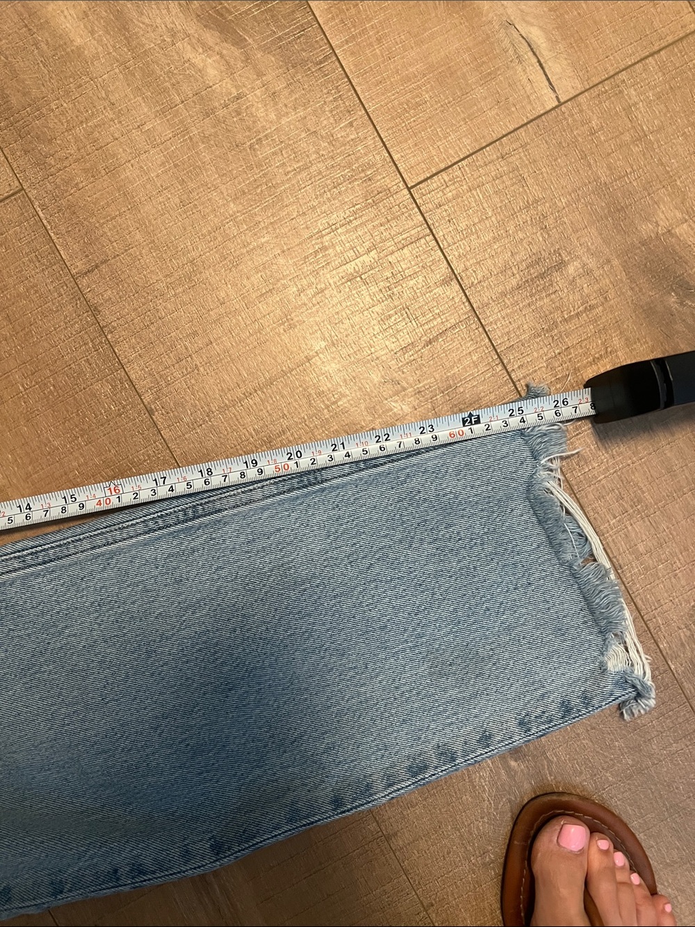 Agolde crop Light Wash Distressed Straight Leg Jeans in the wash nerve size 24 - Picture 9 of 9